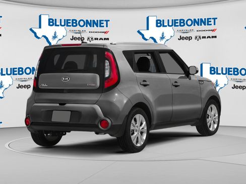 Used 2015 Kia Soul + FWD image 2