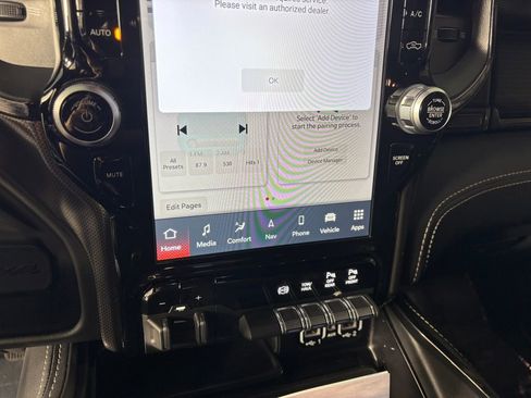 Used 2024 RAM 2500 Limited image 19