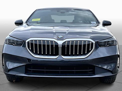 New 2026 BMW 530i xDrive w/ Premium Package AWD/4WD image 2