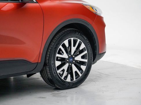 Used 2020 Ford Escape SEL image 11