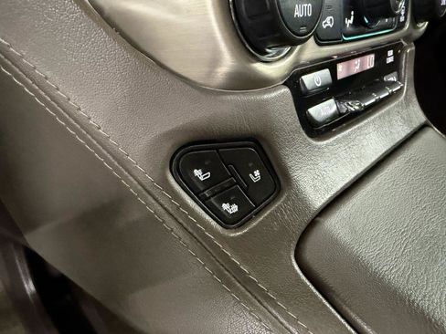 Used 2019 GMC Yukon XL Denali w/ Open Road Package AWD/4WD image 27