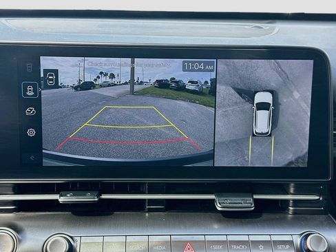Used 2025 Hyundai Kona Limited AWD/4WD image 13