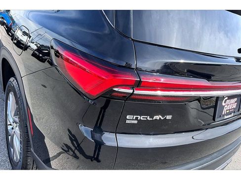 Used 2025 Buick Enclave Preferred image 23