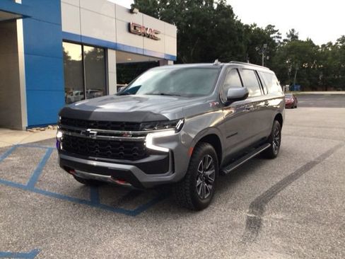 Used 2021 Chevrolet Suburban Z71 AWD/4WD image 1