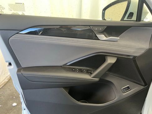 New 2026 Volkswagen Tiguan SE image 9