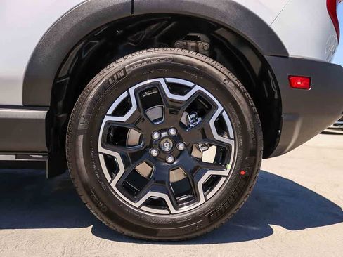New 2026 Ford Bronco Sport Outer Banks w/ Outer Banks Tech Package+ AWD/4WD image 10