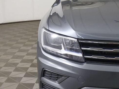 Used 2021 Volkswagen Tiguan SE AWD/4WD image 13