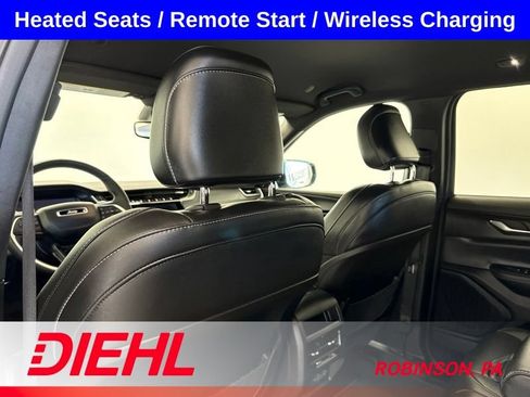 Used 2024 Jeep Grand Cherokee Altitude AWD/4WD image 18