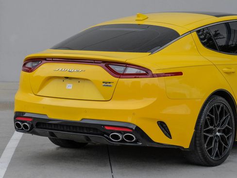Used 2018 Kia Stinger GT2 AWD/4WD image 13