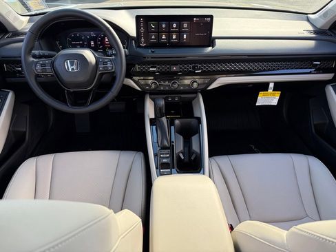 Certified 2025 Honda Accord EX-L image 17
