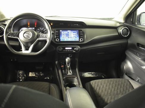 Certified 2022 Nissan Kicks SV image 21