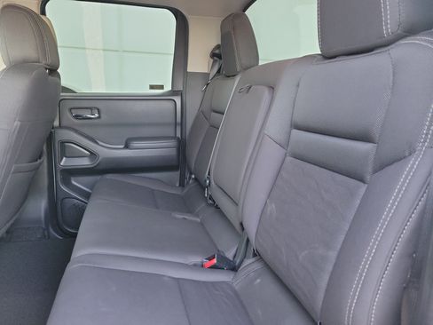 Used 2022 Nissan Frontier SV w/ Technology Package RWD image 16