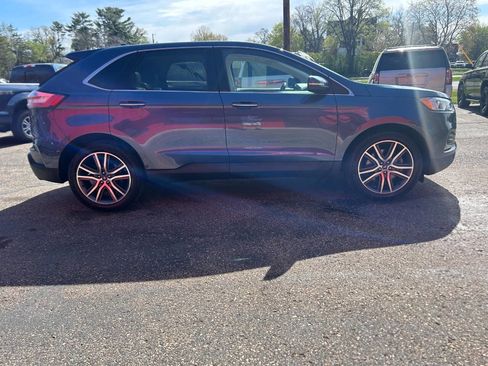 Used 2019 Ford Edge Titanium w/ Cold Weather Package AWD/4WD image 24