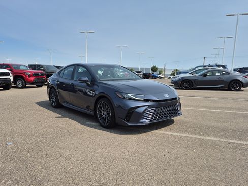 Used 2026 Toyota Camry XSE FWD image 7