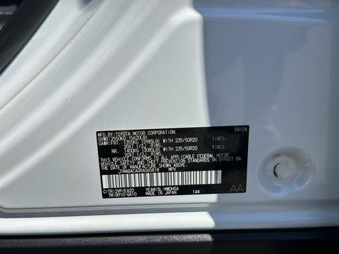 Used 2024 Toyota bZ4X AWD w/ Weather Package image 26