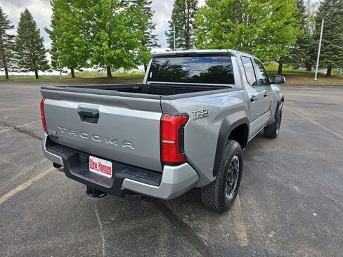 Used 2024 Toyota Tacoma TRD Off-Road AWD/4WD image 6