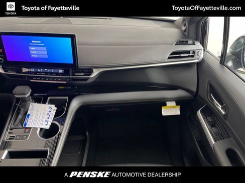 New 2026 Toyota Sienna XLE Woodland Edition AWD/4WD image 17