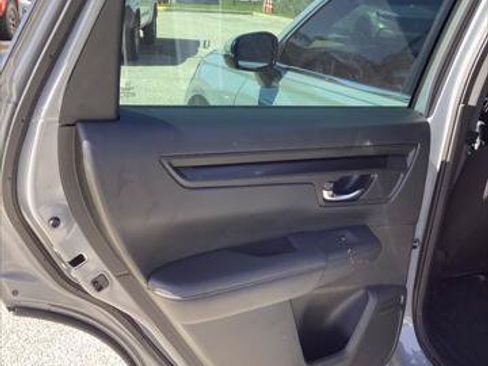 Used 2024 Honda CR-V LX image 12