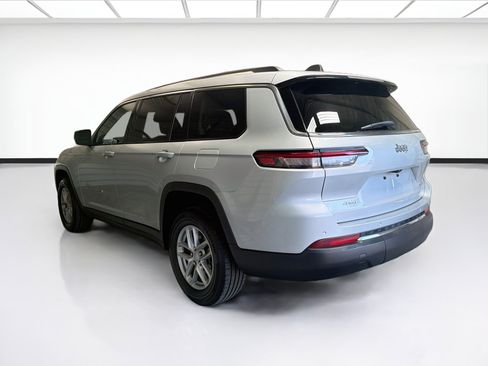 Used 2023 Jeep Grand Cherokee L Laredo AWD/4WD image 6