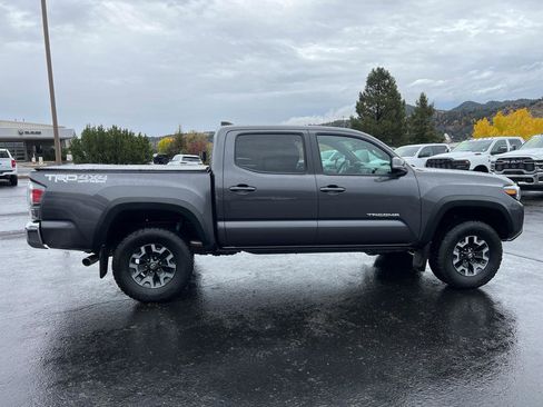 Used 2023 Toyota Tacoma TRD Off-Road image 8