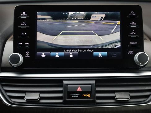 Used 2021 Honda Accord EX-L image 39