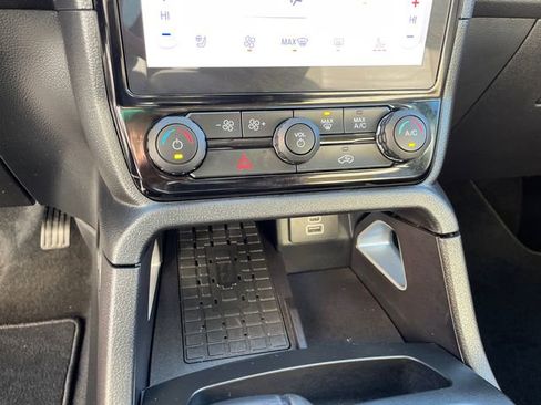 Used 2024 Ford Ranger Lariat w/ Trailer Tow Package image 33