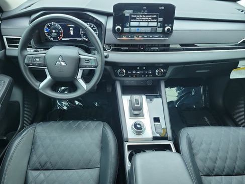 Used 2024 Mitsubishi Outlander SEL FWD image 17