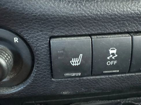 Used 2016 Jeep Wrangler Unlimited Sahara w/ Dual Top Group image 16