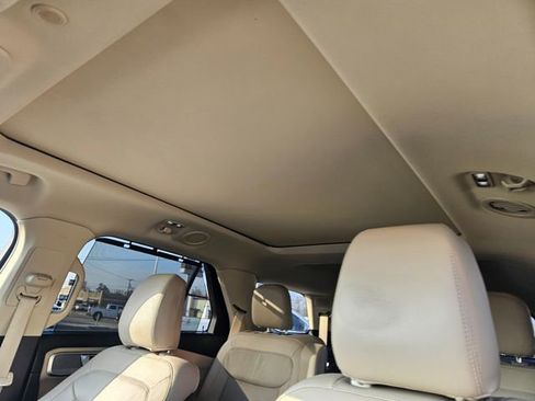 Used 2020 Ford Explorer Limited image 7