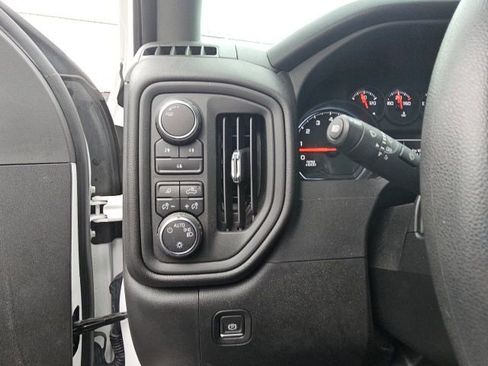 Used 2024 Chevrolet Silverado 2500 Custom w/ Custom Value Package image 37