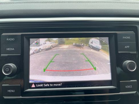 Certified 2022 Volkswagen Atlas Cross Sport SE AWD/4WD image 19