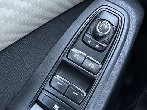 Used 2022 Subaru Ascent Premium w/ Convenience Package image 16