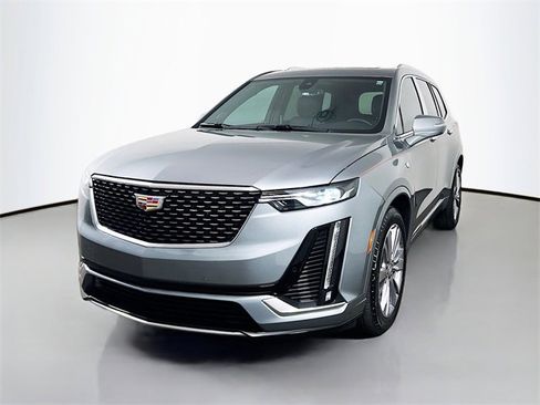Used 2024 Cadillac XT6 Premium Luxury image 5