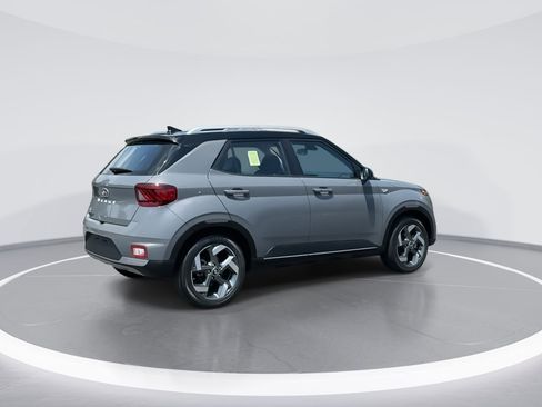 Certified 2022 Hyundai Venue Limited image 7