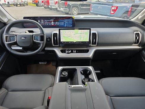 New 2025 Ford Expedition Active image 14