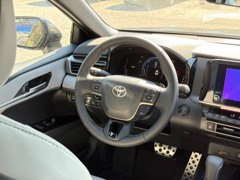 New 2026 Toyota Camry SE FWD image 29