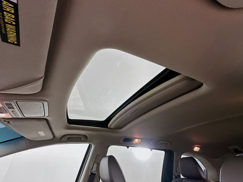 Used 2012 Honda Odyssey EX-L image 25