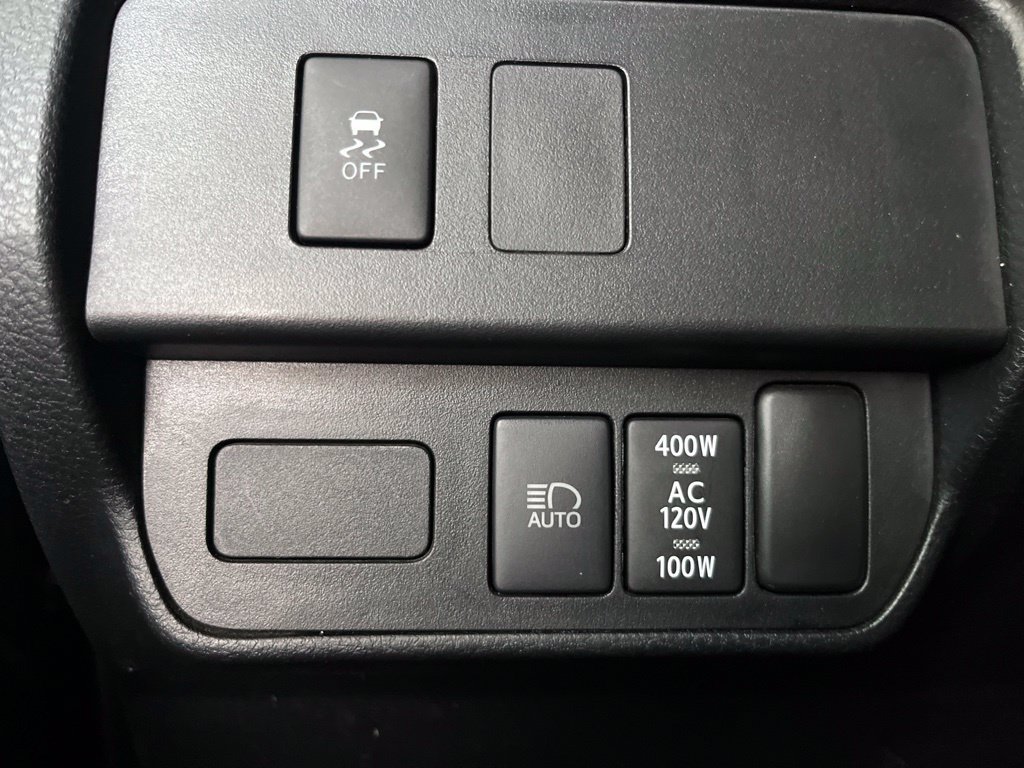 Used 2021 Toyota Tacoma TRD Off-Road w/ Technology Package AWD/4WD image 13