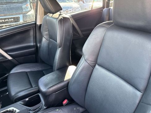 Used 2014 Toyota RAV4 Limited image 28