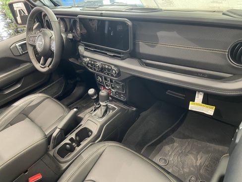 New 2025 Jeep Wrangler Unlimited Rubicon 392 image 9