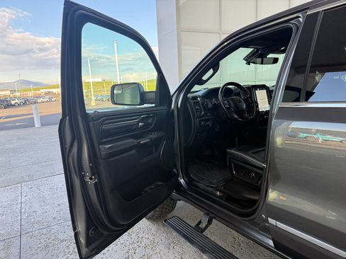 Used 2022 RAM 1500 Limited w/ Body Color Bumper Group AWD/4WD image 13