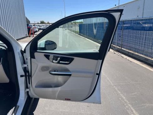 Used 2023 Mercedes-Benz GLC 300 image 22