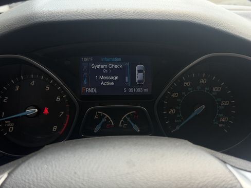 Used 2014 Ford Focus SE FWD image 32