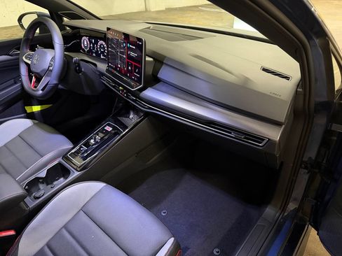 New 2026 Volkswagen GTI SE FWD image 21