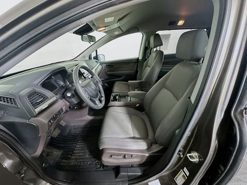 Used 2018 Honda Odyssey EX image 13
