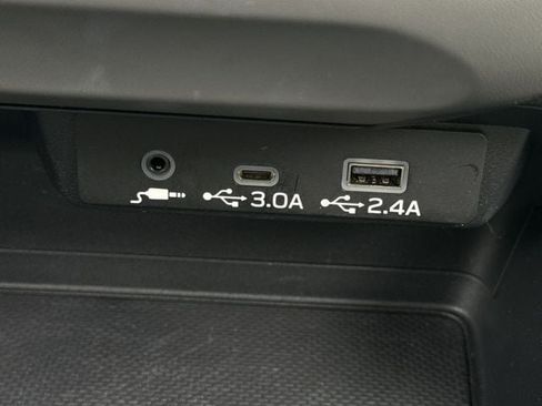 Used 2024 Subaru Crosstrek 2.0i Premium AWD/4WD image 22