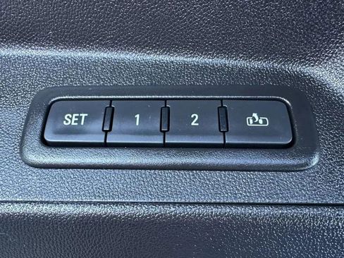 Used 2019 Chevrolet Equinox Premier image 44