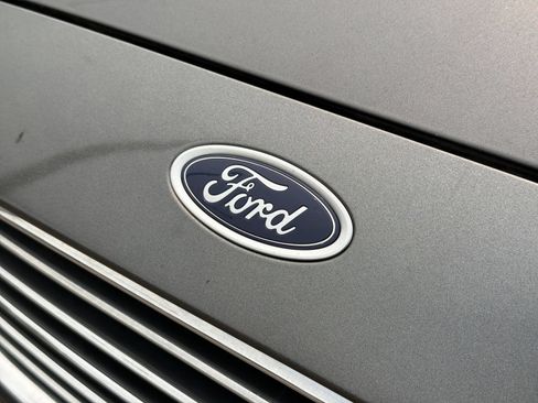 Used 2019 Ford Fusion SEL FWD image 12