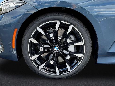 New 2026 BMW 330i xDrive Sedan w/ M Sport Package AWD/4WD image 34