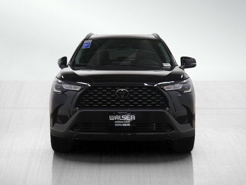 Used 2023 Toyota Corolla Cross LE image 8